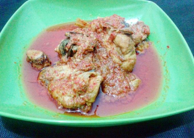 Opor ayam pedas