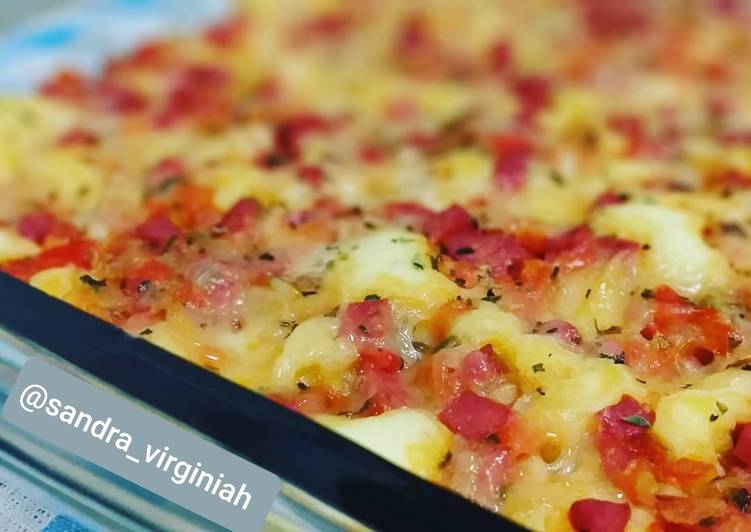 Torta caipira com calabresa