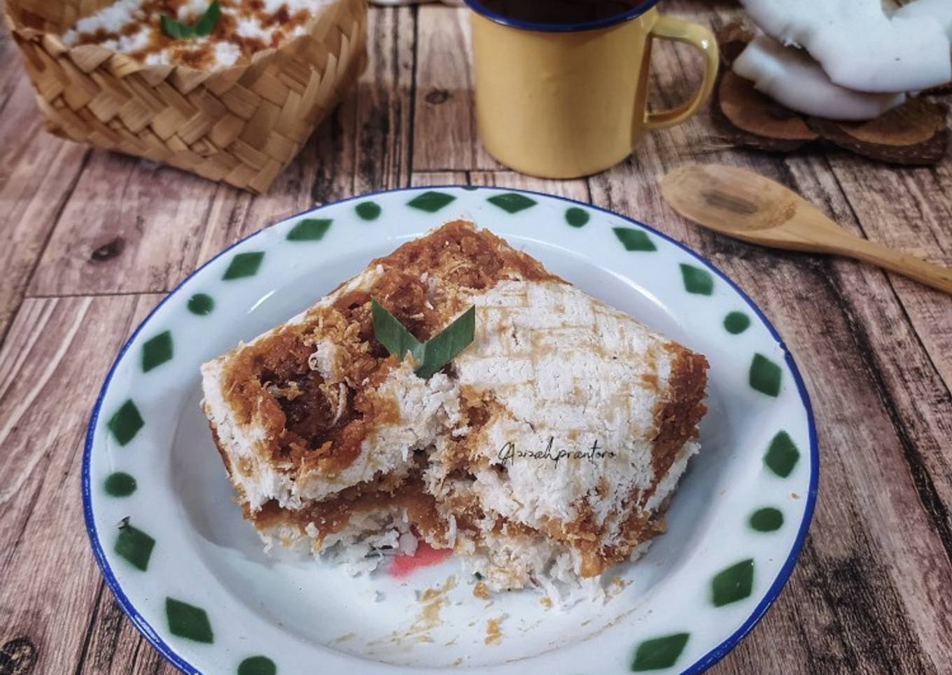 Kue Dongkal/Awug (khas Betawi)