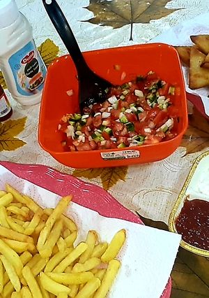صورة لوصفة كبدة اللحمه مع سمبوسه وبطاطا وسلطه 😉