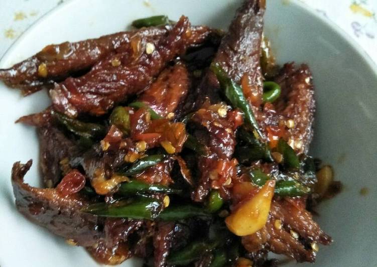 Resep Balado ikan salem PedaaZz 🔥, Enak