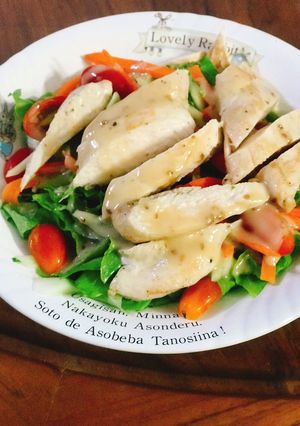 Hình của món Salad ức gà áp chảo eatclean.