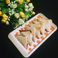 A picture of Mix Vegetable Sandwich.