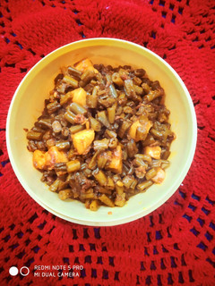 A picture of Beans aloo bhaji.
