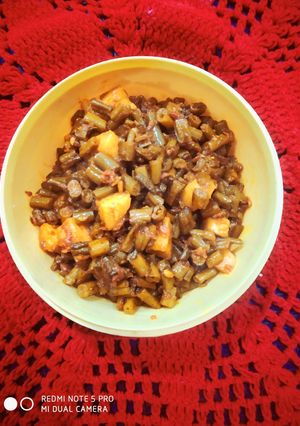 A picture of Beans aloo bhaji.