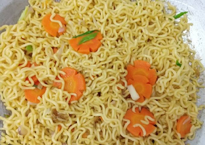 Resep Mie Goreng Simple Oleh Vita Karwoto Cookpad