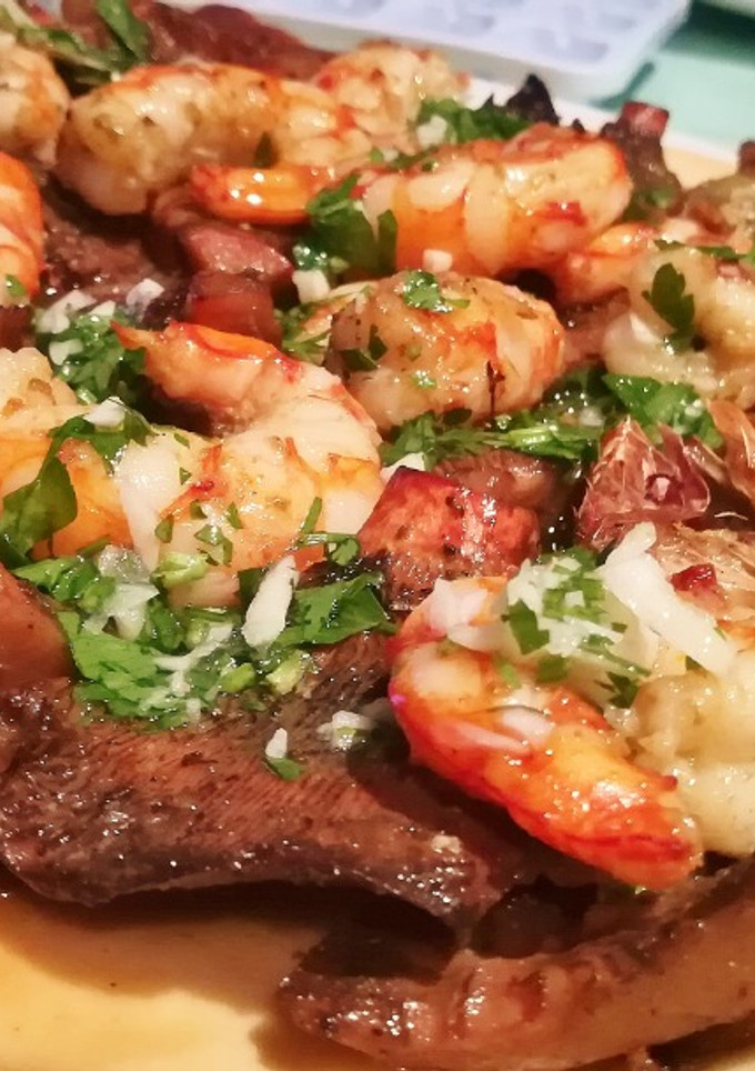 Una foto de Coca con Rovellons, Alcachofas y Gambas