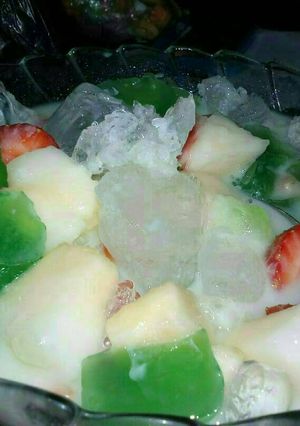 Foto resep Es Buah Timun Suri Stroberi #BikinRamadanBerkesan