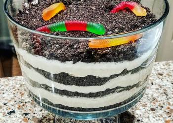 Easiest Way to Make Perfect Dirt Cake