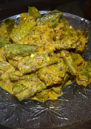 A picture of Sarso bhindi.
