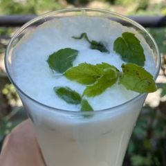 A picture of Mint Buttermilk.