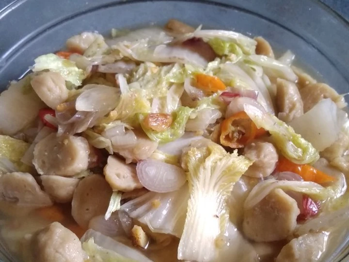 Langkah Mudah untuk Membikin Resep Tumis sawi putih pentol yang Bisa Manjain Lidah Anti Ribet, Mantap