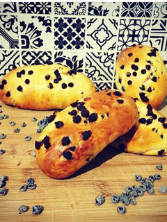 A picture of Pains au lait aux pépites de chocolat.