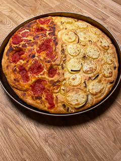 Foto di Focaccia bigusto: pomodori / patate