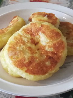 Una foto de Torticas de Papa Rellenas