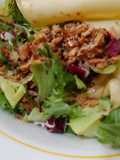 Ensalada tibia amb, Gouda, champinyons, bacon i cruient de cebolla