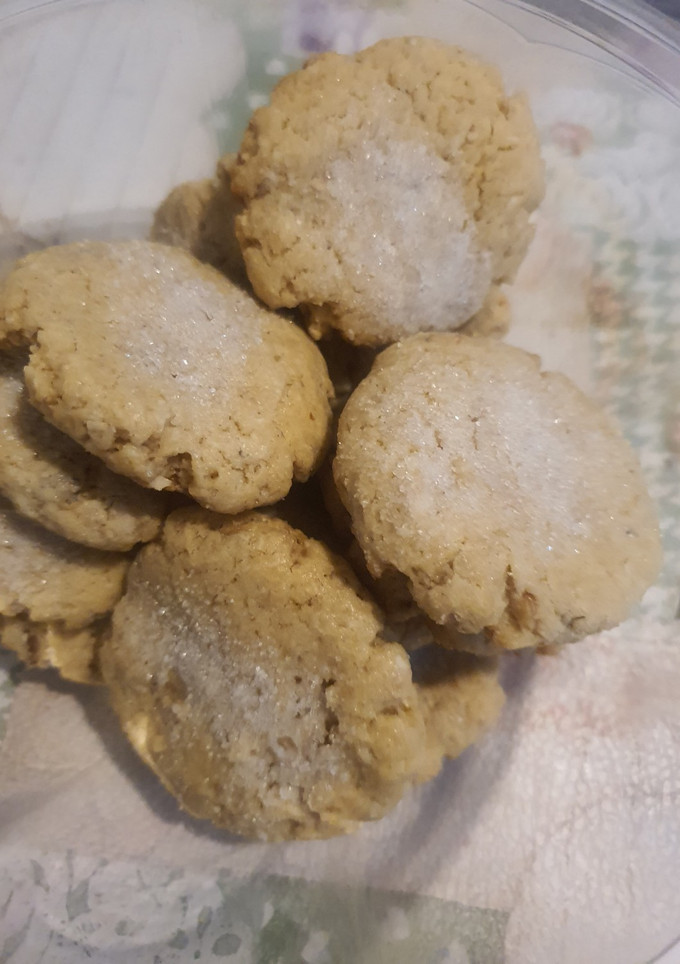 Una foto de Galletitas con pasta de maní 🥜