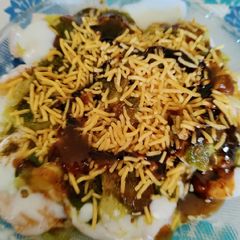 A picture of Papdi chaat.
