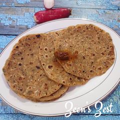 A picture of Red Radish/Mooli Parathas.