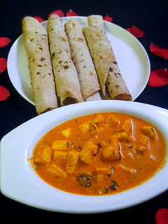 पनीर लबाबदार (Paneer lababdar recipe in hindi) रेसिपी मुख्य फोटो