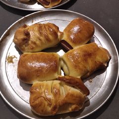 A picture of Luncheon Meat Bread.