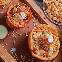 A picture of Katori chaat.