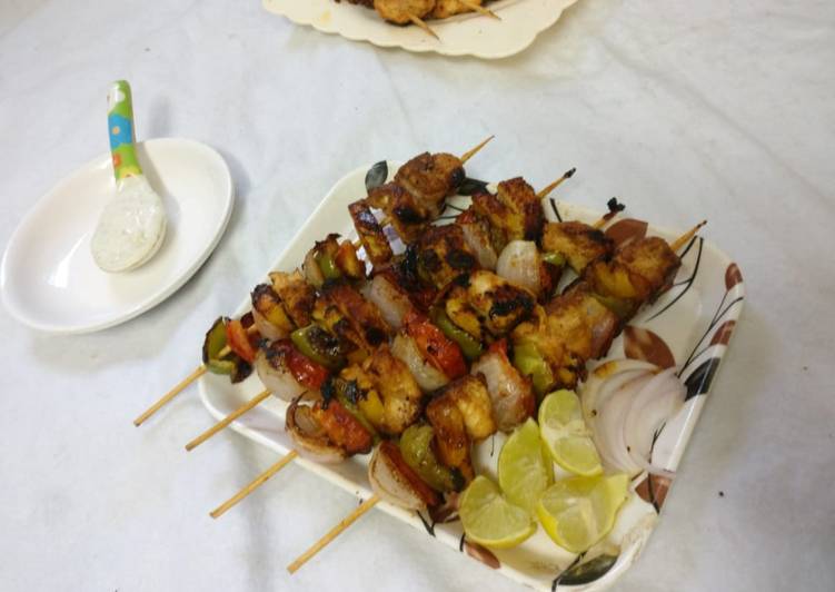 Recipe of Homemade Shish taouk kebab (Lebanese kebobs)