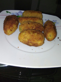 A picture of Sweet potato ball.