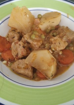 Una foto de Guiso de cerdo con patatas