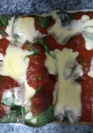 Una foto de Hojas de acelga rellenas de berenjenas y más verduras