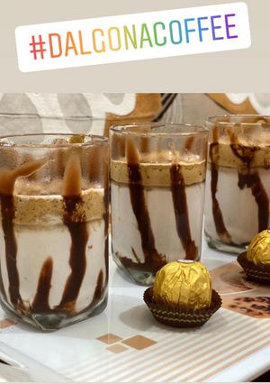 દાલગોન કોફી(Dalgona Coffee Recipe in GujArati) રેસીપી મુખ્ય ફોટો