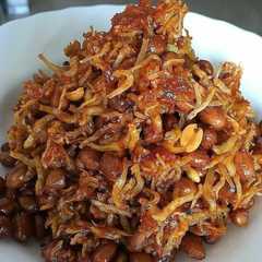 รูปของ Teri Kacang