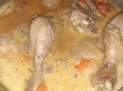 Una foto de pollo en olla