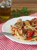 Pasta con funghi e pomodorini