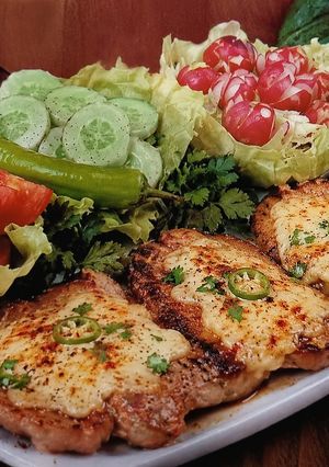 Sajtos bordaszelet roston sütve recept fotója