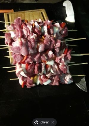 Una foto de Brochetas de bondiola
