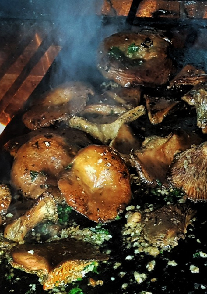 Una foto de Rovellons Rovellonats (Níscalos al pesto de níscalo)