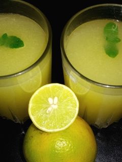 लाइम लेमन जूस (lime lemon juice recipe in Hindi) रेसिपी मुख्य फोटो