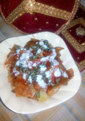 A picture of Papri chaat.