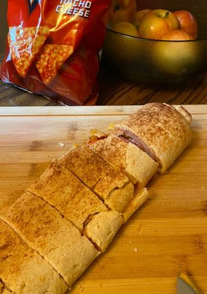 A picture of Ham and Cheese Pizza Rolls.