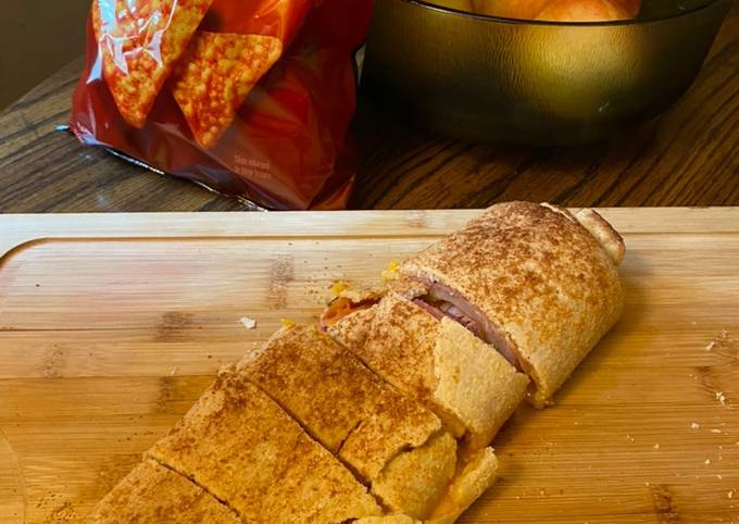 Step-by-Step Guide to Prepare Homemade Ham and Cheese Pizza Rolls