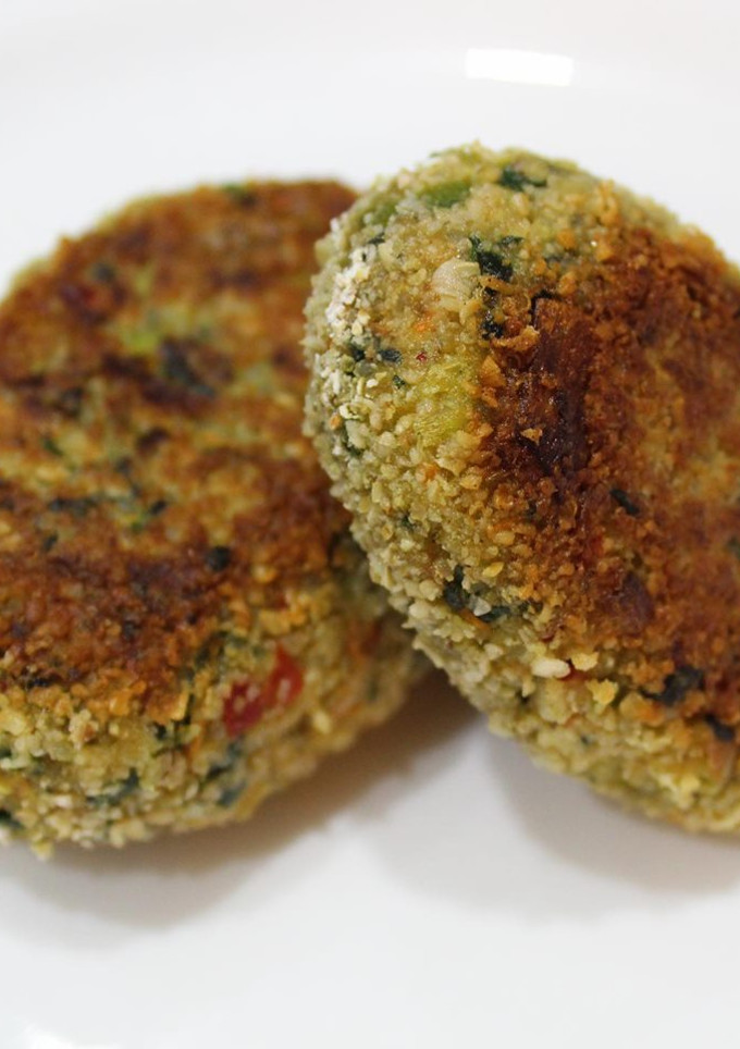 Una foto de Croquetas de quinoa y verduras rellenas