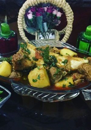 A picture of Aalo Gosht.