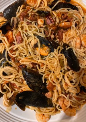 Una foto de Espaguetis con Mariscos
