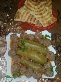 صورة لوصفة جريوات محشية بالصلصة الحمراء ذوق رائع 😋