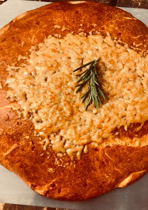 A picture of Smoked Parmesean Garlic Bread.