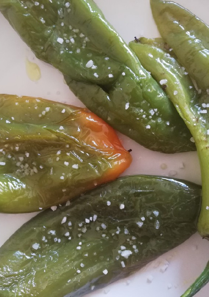 Una foto de Los pimientos de la abuela (truco para freírlos saludable)