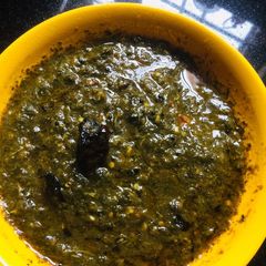 A picture of Spinach curry.