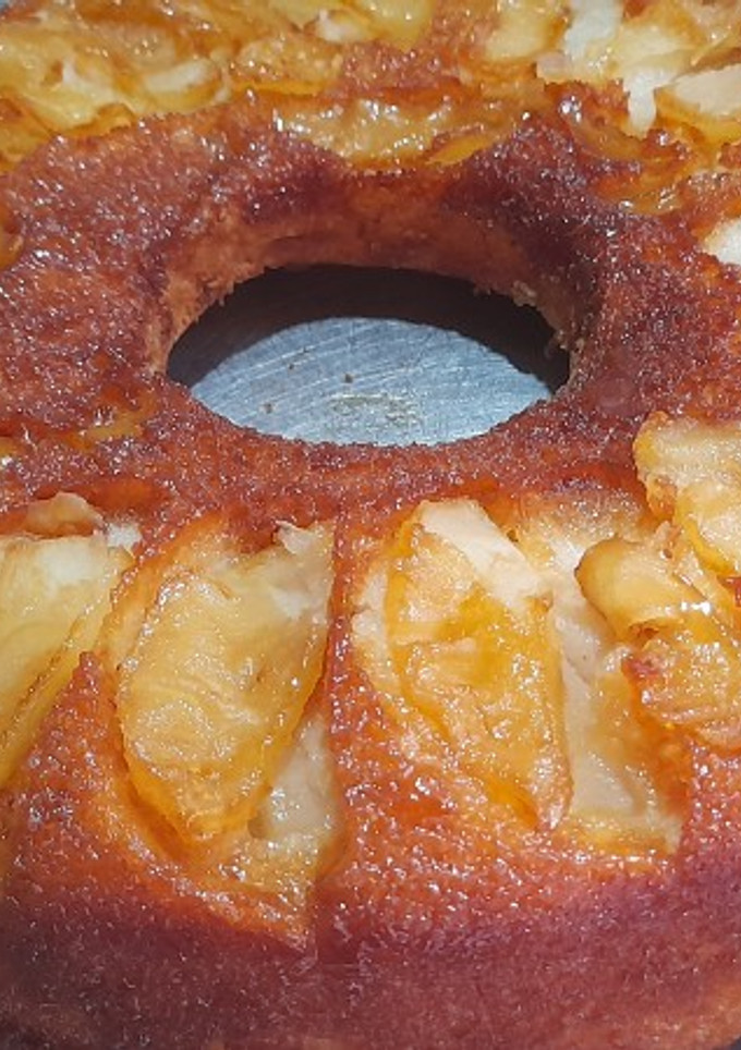 Una foto de Torta invertida de manzana