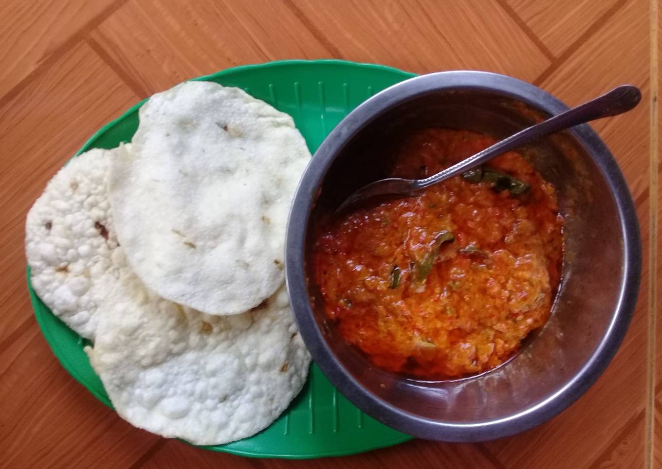 Kerupuk Opak dengan Kuah Sate